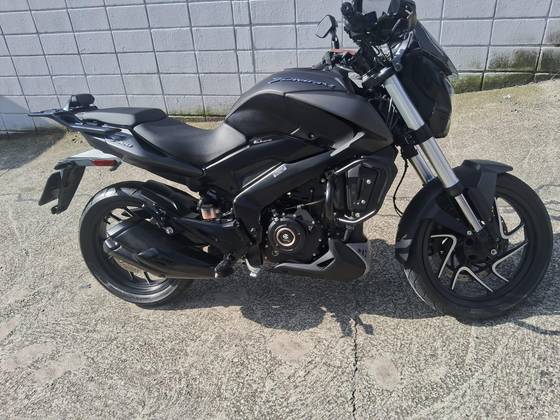 BAJAJ DOMINAR 400 